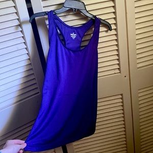 purple tank top
